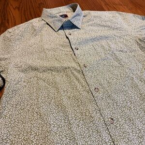 UNTUCKit short sleeve button down shirt green and white size‎ large
